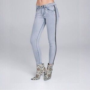 Venus Light Blue Jeans
